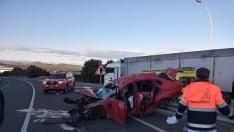 Estado en el que ha quedado el vehículo accidentado en la N-230, en Estopiñán del Castillo.