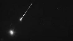 Detectan una bola de fuego sobrevolando el Mediterráneo a 140.000 km/hora.
