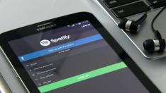 Los sistemas de recomendación de música de apps como Spotify o Youtube se han vuelto esenciales para explorar y filtrar nuevos artistas.