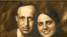 Retrato de boda de José María Muniesa y Carmen Moraleda.