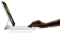 El nuevo iPad Pro con M1 y la nueva funda con teclado y trackpad, ahora en blanco