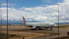 Avión llegado al aeropuerto de Teruel este miércoles procedente de Ginebra.