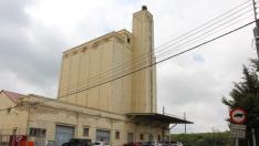 Foto del silo del Fega, en Binéfar.