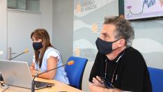 La consejera de Sanidad del Gobierno de Aragón, Sira Repollés y el director general de Salud Pública, Francisco Javier Falo en rueda de prensa.