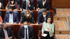 La presidenta de la Comunidad de Madrid, Isabel Díaz Ayuso, en la sesión de control de este jueves