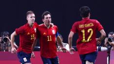 Soccer Football - Men - Group C - Australia v Spain