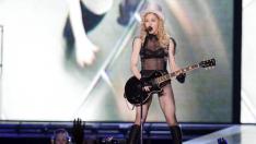 El 25 de julio de 2009, Madonna ofreció ante 30.000 asistentes un memorable concierto en la Feria de Muestras para cerrar su gira 'Sticky & Sweet' por España. Un show que no defraudó a sus fans, muchos de los cuales hicieron fila desde primeras horas de la mañana. Durante las dos horas que duró el espectáculo, la reina del pop no dejó de bailar, mostrándose camaleónica y deslumbrante, dejando para el recuerdo un sinfín momentos memorables.