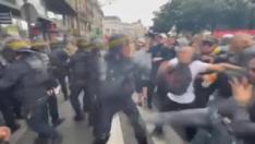 La Policía francesa dispersa una protesta en París contra el certificado de vacunación