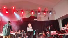 La big band Jazz For Kids llenó el espacio cultural L’ Urmo