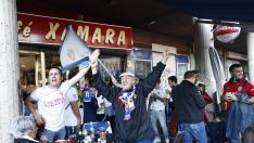 Ambiente en La Romareda con los aficionados del Real Zaragoza y la SD Huesca