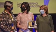 La oscense Beatriz Navarro ha recogido el Premio Porquet del Congreso de Periodismo de Huesca.