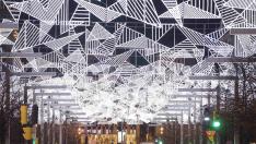 Las luces de Navidad encendidas en Zaragoza en la Navidad de 2020.