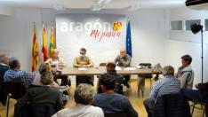 Reunión de Roque Vicente con el comité local del PAR en Huesca.