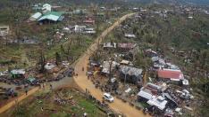 Destrozos causados por el tifón en Dinagat