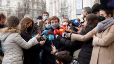 Almeida asiste al minuto de silencio en condena por el asesinato de una menor en Madrid