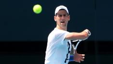 Novak Djokovic entrena en Melbourne Park