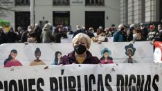 Manifestación de pensionistas por el centro de Zaragoza este 12 de febrero.