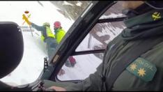 Rescatados dos montañeros enriscados en una rampa de nieve a 2.200 m de altitud en Hecho