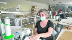 Trabajadoras contratadas por la Fundación San Ezequiel Moreno, en Lacor Textil.