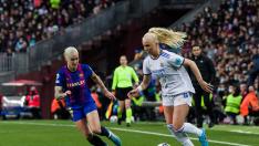 Foto del partido Barcelona - Real Madrid, de la UEFA Champions League Femenina: Mapi León
