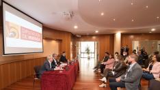 Miguel Gracia y Francesc Boya, en el encuentro con agentes sociales y territoriales en Huesca.