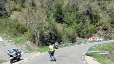 Guardia Civil de  Tráfico en el lugar de accidente de este sábado