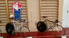 Bicicletas expuestas en el pabellón de San Fernando utilizadas en pruebas contrarreloj.