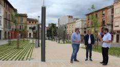 La plaza de la Litera, con José Miguel Burillo (izda), Alfonso Adán y Albert Pascal.