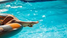 Requisitos para comprar e instalar una piscina en casa.