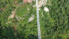 Vietnam inaugura del puente de cristal más largo del mundo