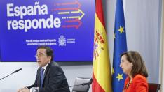 Margarita Robles y José Manuel Albares, este miércoles.