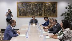 El presidente del Gobierno de Aragón, Javier Lambán, ha recibido al Comité Ejecutivo, encabezado por su presidente, Jorge Villarroya.