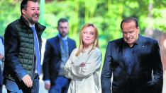 Matteo Salvini, Giorgia Meloni y Silvio Berlusconi se reúnen en octubre de 2021.