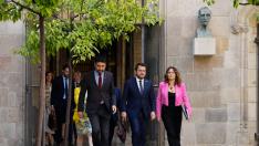 Pere Aragonés, Jordi Puignero y Laura Vilagra, a su llegada a la reunión semanal del Govern este martes en el Palau del la Generalitat