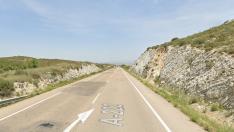 Kilómetro 5 de la carretera A-222 entre Fuentes de Ebro y Medina de Aragón.