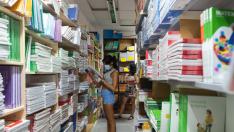 Venta de libros de texto en un establecimiento de Zaragoza en una imagen de archivo.