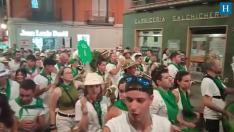 Seis grupos (La Unión, Chilindrón, Plin Floid, Os Mozés, Tardienta y Fun Band) recorren cada día los principales escenarios festivos de Huesca de la mano de las peñas con jornadas de entre 5 y 11 horas