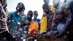 El aumento del precio del agua hace que muchas familias del Cuerno de África no pueden permitírsela.
