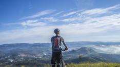 Los ciclistas han disfrutada de parajes como la Sierra del Águila.