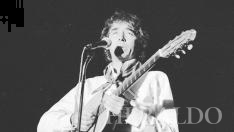 Concierto de Joan Manuel Serrat en La Romareda en 1983.