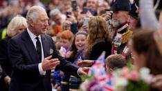 Carlos III visita Belfast