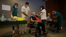 Comienza la campaña de vacunación de la covid y la gripe en Aragón