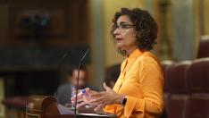 La ministra de Hacienda, María Jesús Montero, en la sesión de control este miércoles.