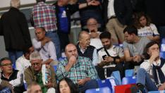 Imágenes de la afición zaragocista en el partido del Real Zaragoza contra el Eibar, este lunes, en La Romareda.