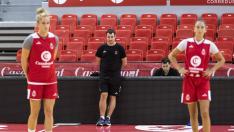 El entrenador del Casademont Zaragoza, Carlos Cantero, durante el entrenamiento de este martes en el Príncipe Felipe.