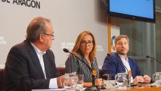 Mayte Pérez, en la rueda de prensa de este miércoles, flanqueada por Carlos Pérez Anadón y José Luis Soro