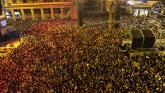La agresión se produjo sobre las 21.30 cuando había miles de personas en la plaza del Pilar.