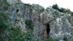 Cueva de los Moros de Gabasa, en Peralta de Calasanz, donde se halló la pìeza dental.