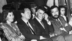 Zaragoza, 1986. Carmen Romero, Santiago Marraco, Felipe González y Antonio González Triviño, en vísperas de las elecciones.