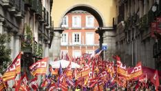 La manifestación llegando a la plaza Mayor de Madrid